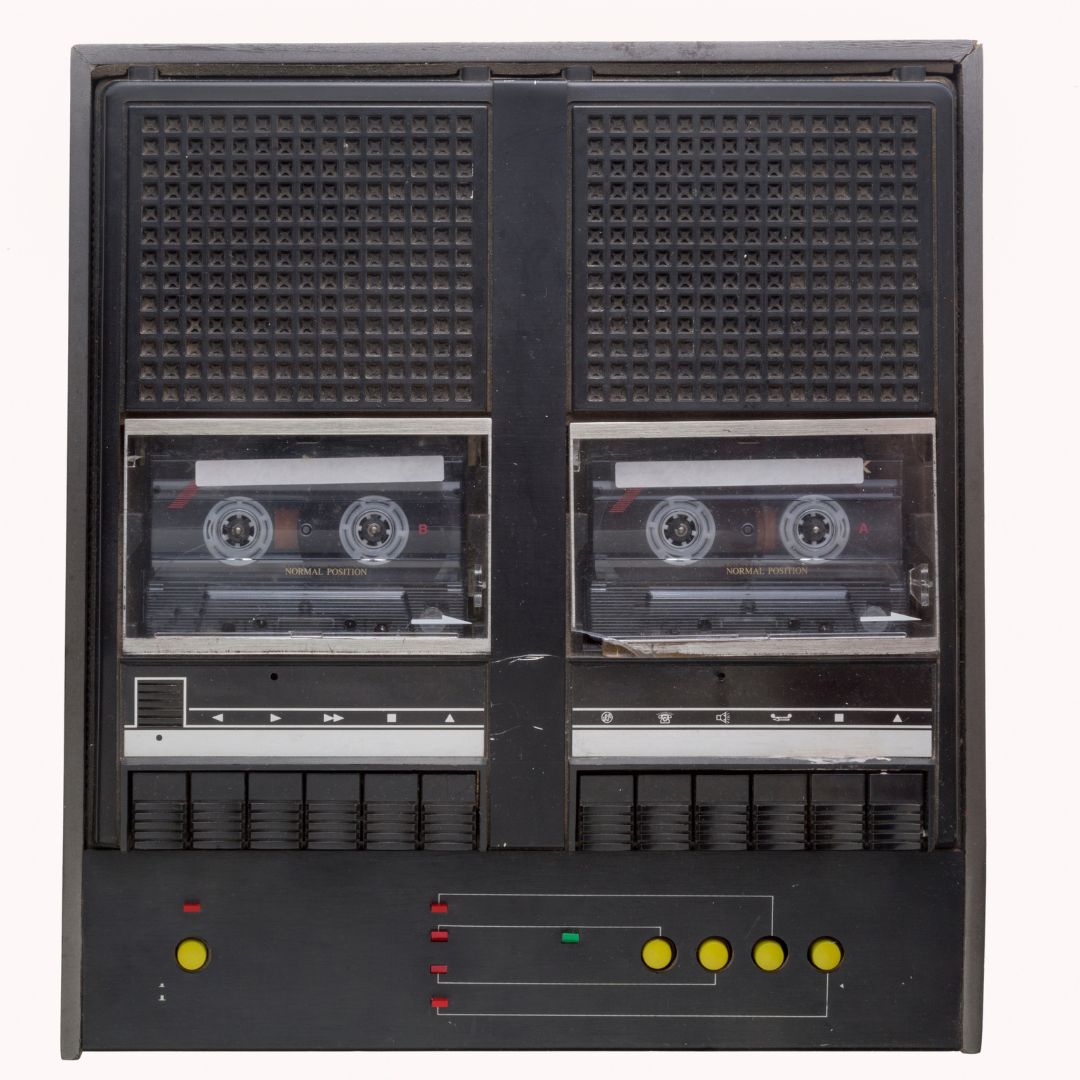 Answering machine